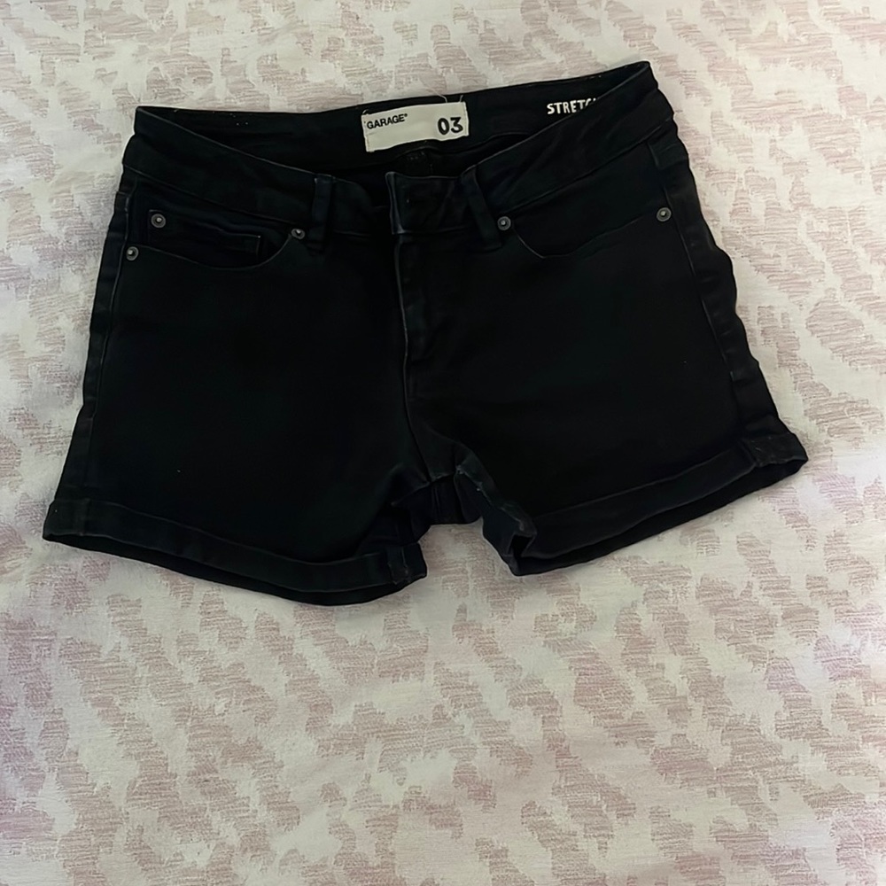 GARAGE| mid rise favourite short in Black
